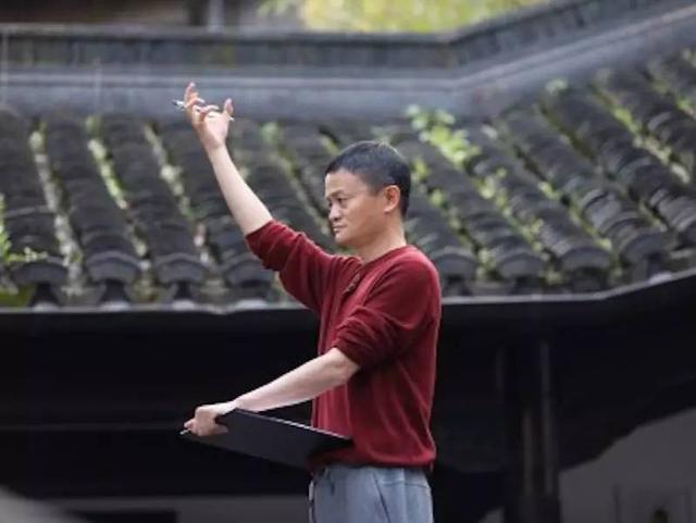 支付宝“大放血”，芝麻分650分大福利，网友：比花呗借呗更好