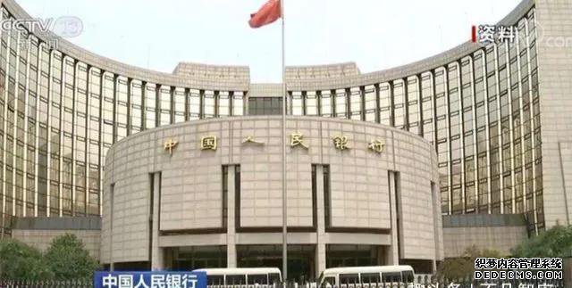 美国“放水”万亿，开始“疯狂印钞”还债，中国央行这样“应对”